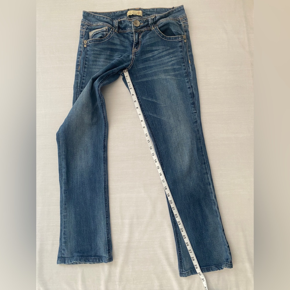 Artisan Crafted by jolt Low Rise Straight Back Pocket Embroidered Jeans Size 9 - Picture 6 of 10